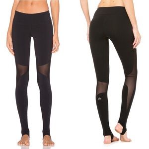 All Yoga Size Medium Black Coast Stirrup Leggings